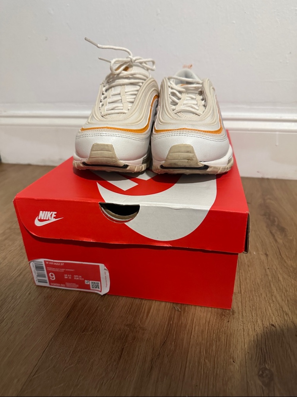 Nike Air Max 97 Women’s Size 9 creme and orange shoes sneakers